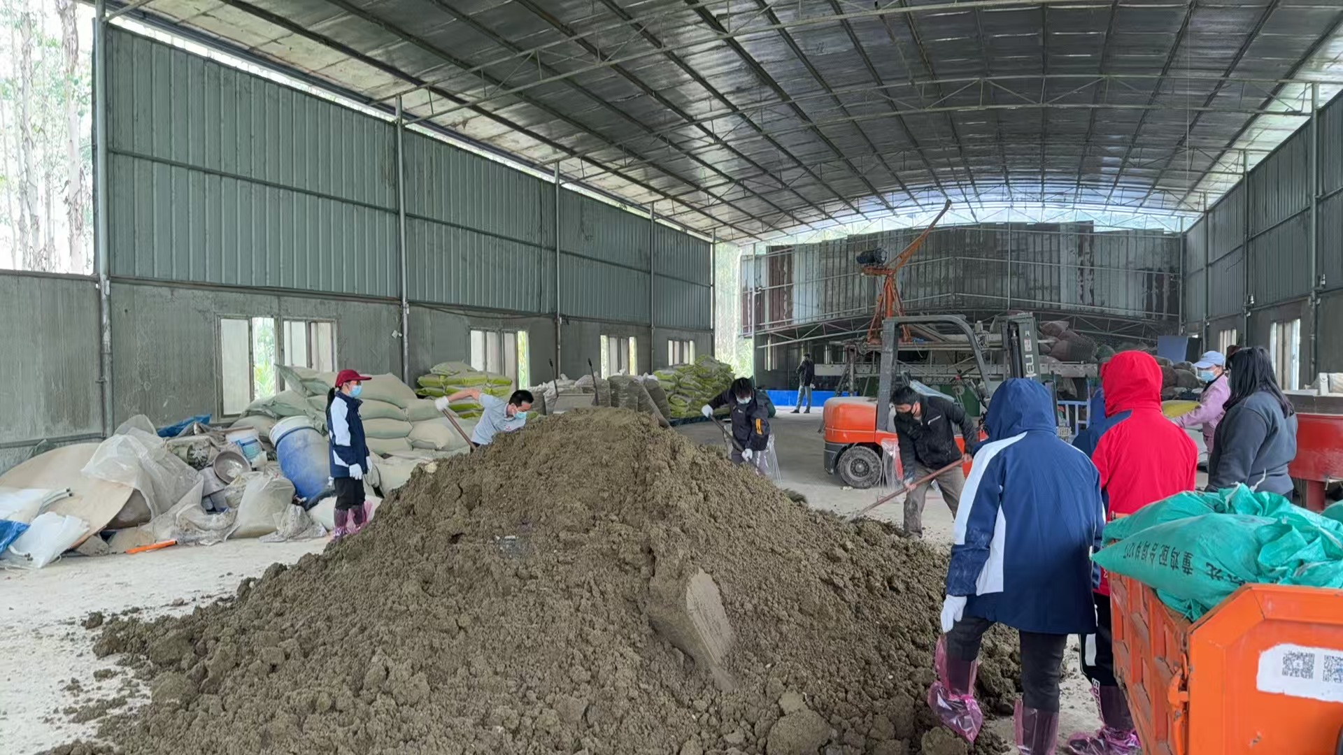 濾泥.jpg 濾泥.jpg