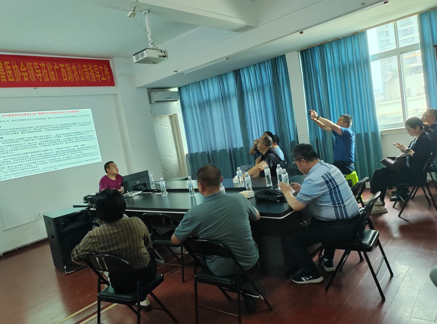 河南農(nóng)業(yè)廳獸醫(yī)處蒞臨廣西助農(nóng)調(diào)研獸醫(yī)社會化4.jpg 河南農(nóng)業(yè)廳獸醫(yī)處蒞臨廣西助農(nóng)調(diào)研獸醫(yī)社會化4.jpg